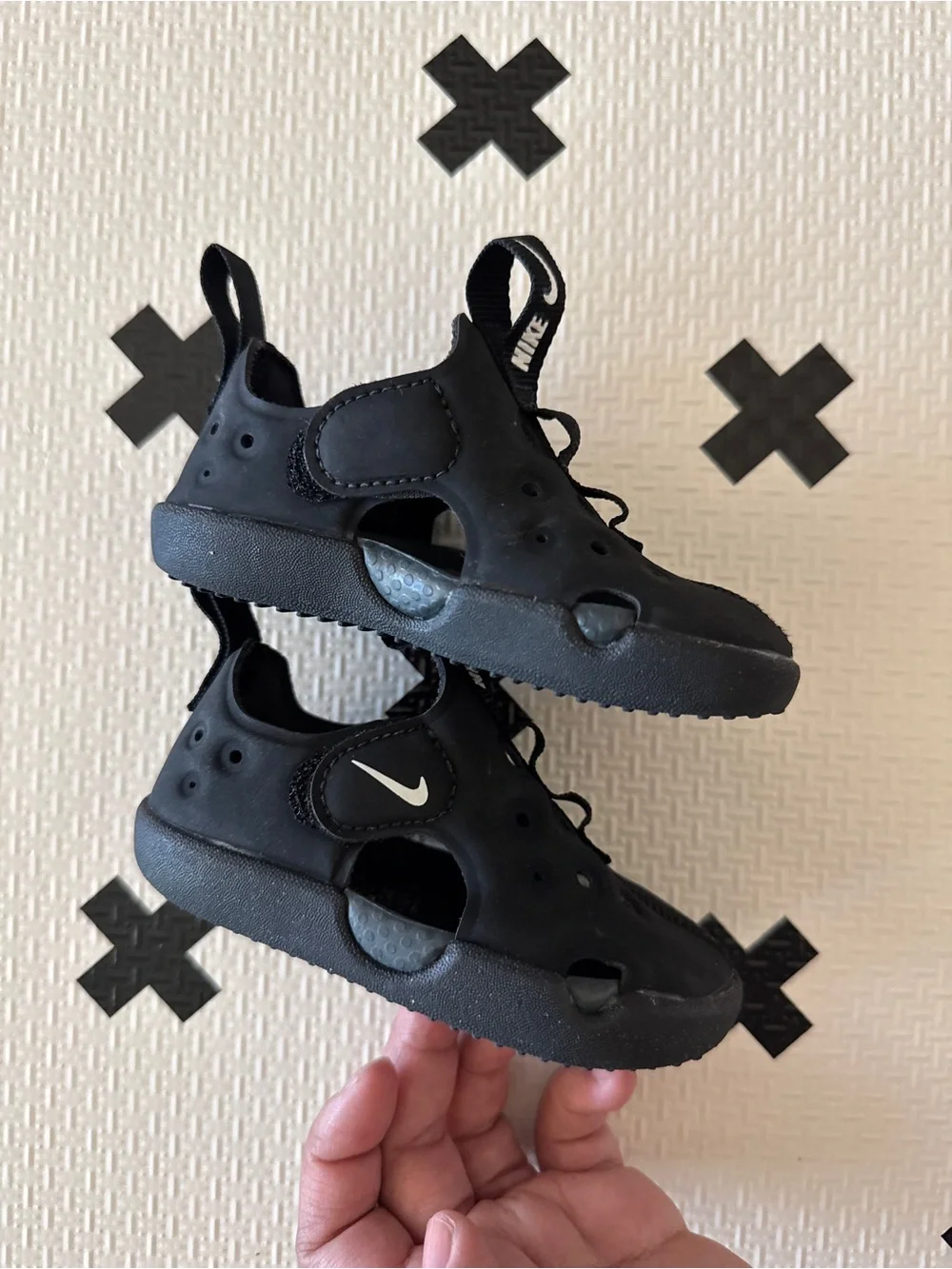 Nike Kids Black sandals Shoes